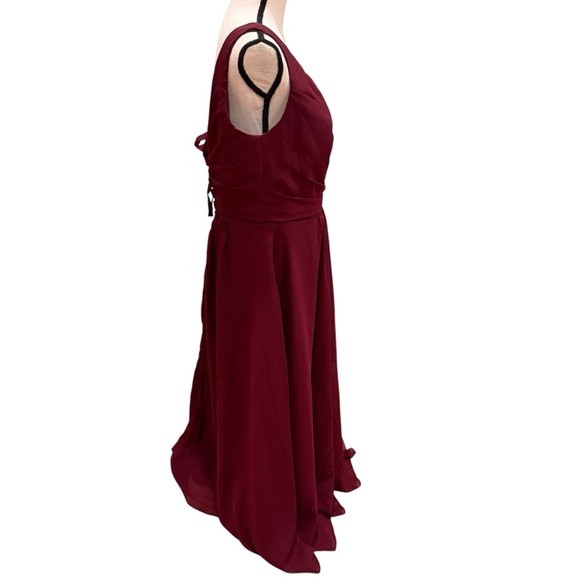 Women’s Size 16 Burgundy Sleeveless Ruched Maxi Dress Lace Back Formal Gown - Picture 12 of 16